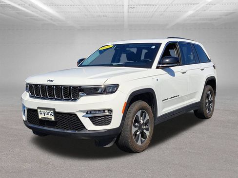 Used 2024 Jeep Grand Cherokee Limited 4xe AWD/4WD image 4