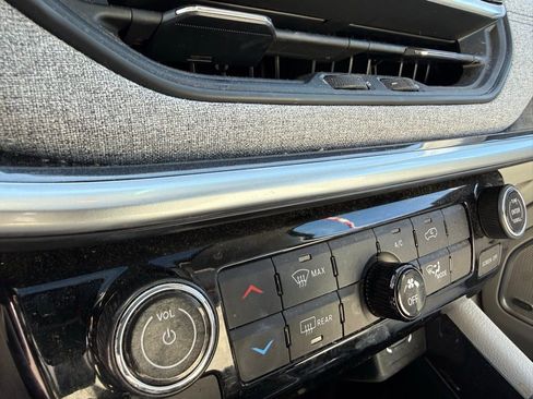 Used 2022 Jeep Compass Latitude w/ Sun and Sound Group image 23