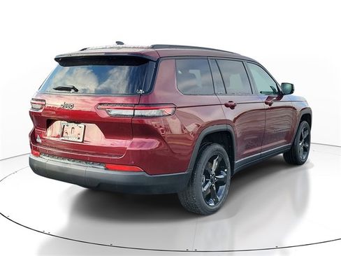 New 2025 Jeep Grand Cherokee L Altitude image 4