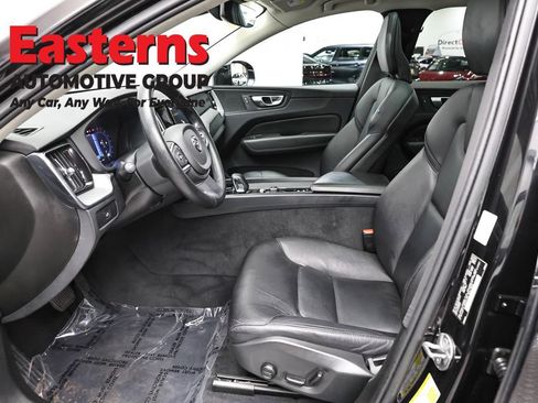 Used 2023 Volvo XC60 B5 Core FWD image 14
