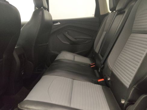 Used 2019 Ford Escape SE FWD image 18