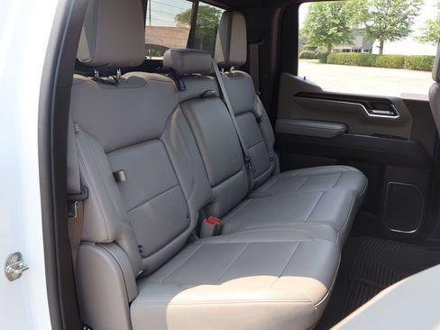 Used 2022 GMC Sierra 1500 SLT w/ SLT Convenience Package AWD/4WD image 37