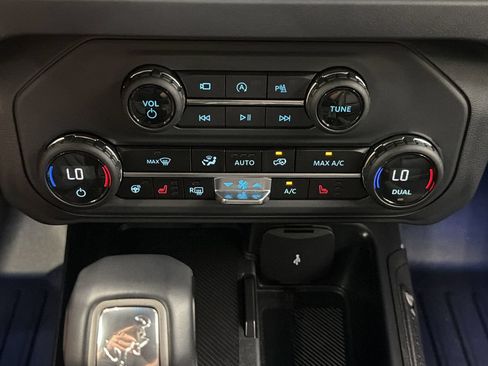 Used 2025 Ford Bronco Outer Banks AWD/4WD image 23