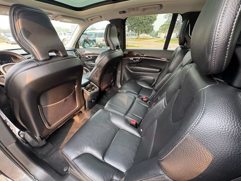 Used 2019 Volvo XC90 T6 Momentum w/ Advanced Package AWD/4WD image 25