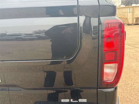 Used 2022 GMC Sierra 1500 SLE image 9