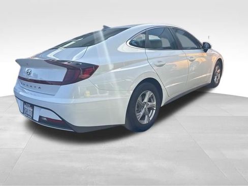 Used 2023 Hyundai Sonata SE FWD image 3