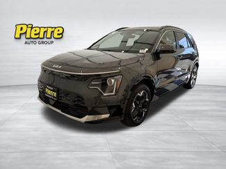 Used 2025 Kia Niro Wind FWD 360° Tour
