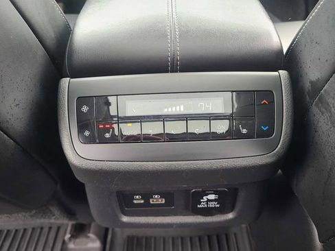 Used 2022 Nissan Pathfinder Platinum w/ Cargo Package image 23