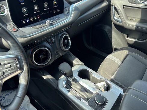 Used 2025 Chevrolet Blazer LT image 24