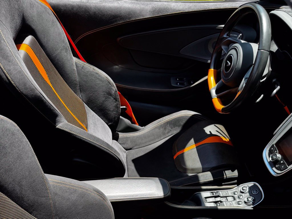 Used 2019 McLaren 570S Spider RWD image 35