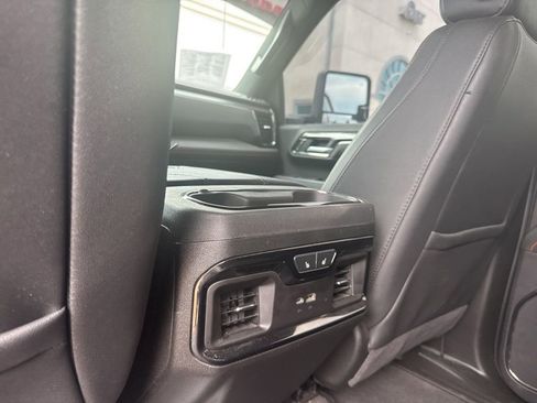 Used 2025 GMC Sierra 2500 AT4 AWD/4WD image 11