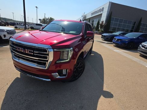 Used 2021 GMC Yukon SLT w/ SLT Luxury Package AWD/4WD image 7