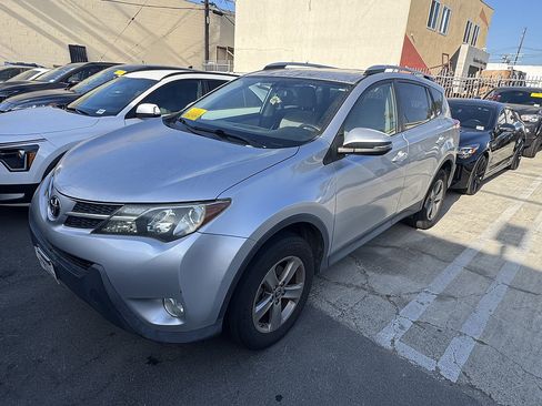 Used 2015 Toyota RAV4 XLE FWD image 2