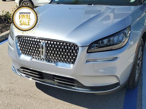 Certified 2022 Lincoln Corsair FWD w/ Equipment Group 101A image 11