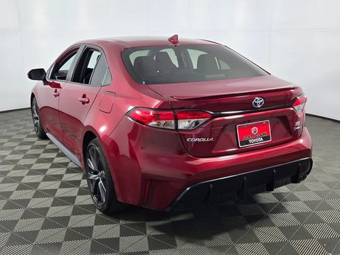 Used 2025 Toyota Corolla SE FWD image 5