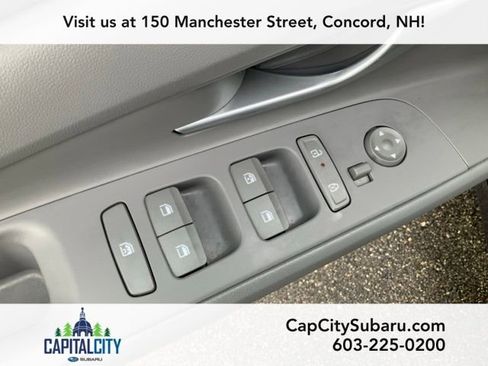 Used 2024 Hyundai Elantra SEL image 12