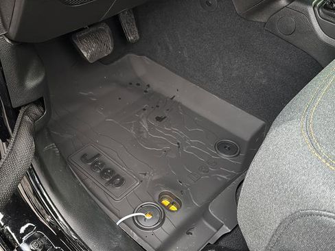 New 2026 Jeep Gladiator Sport image 17