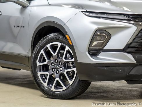 Certified 2025 Chevrolet Blazer RS image 4
