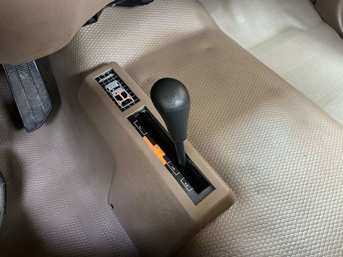 Used 1995 Chevrolet Silverado 1500 4x4 Regular Cab image 30