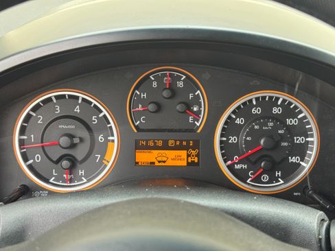 Used 2012 Nissan Titan SV w/ SV Value Truck Pkg AWD/4WD image 17