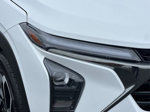 Used 2025 Chevrolet Trax RS w/ Driver Confidence Package image 44