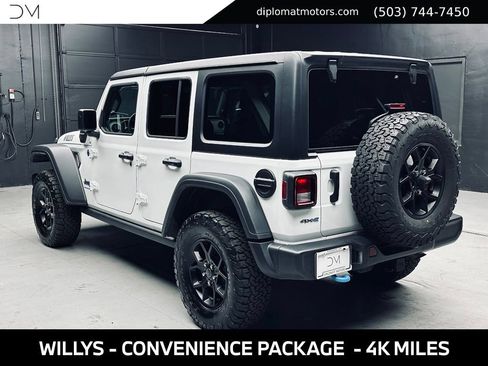 Used 2024 Jeep Wrangler Unlimited AWD/4WD image 5