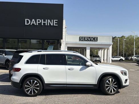 Used 2023 Mercedes-Benz GLB 250 image 29