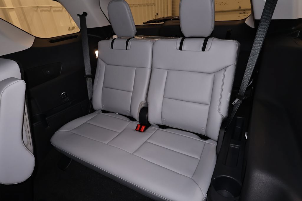 New 2026 Ford Explorer Active w/ Active Comfort Package AWD/4WD image 16