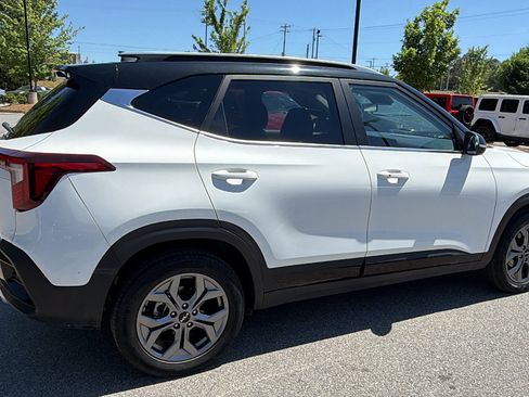 Used 2024 Kia Seltos S FWD image 8