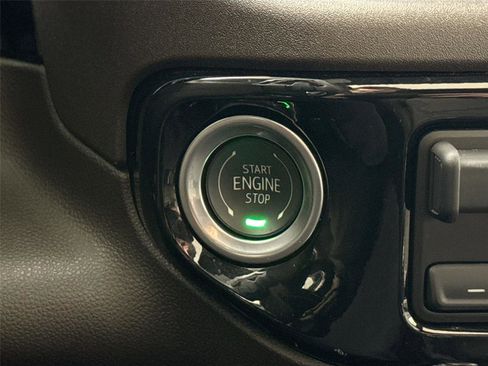 Used 2024 GMC Sierra 1500 SLT w/ SLT Premium Plus Package image 22