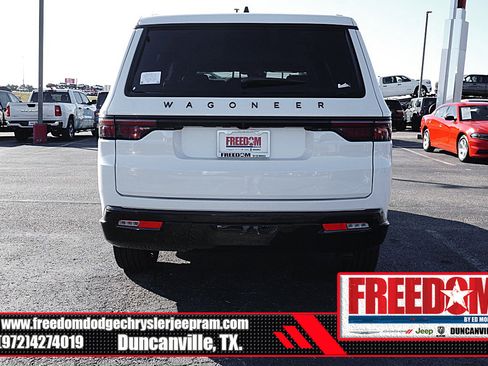 New 2025 Jeep Wagoneer L Series II w/ Premium Group I image 4