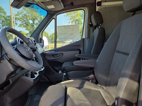 New 2026 Mercedes-Benz Sprinter 2500 image 24