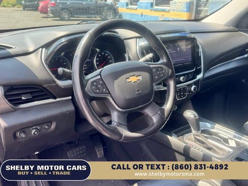 Used 2020 Chevrolet Traverse LT w/ Driver Confidence II Package AWD/4WD image 9