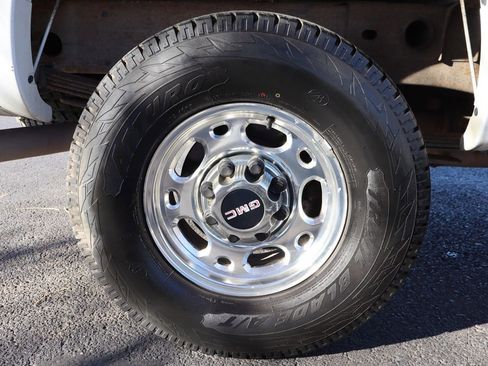 Used 2001 GMC Sierra 2500 SLT w/ SLT Marketing Option Pkg image 40