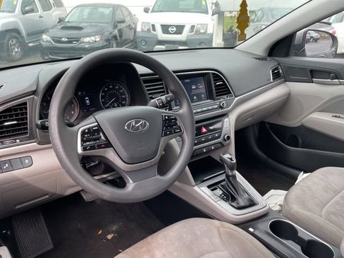 Used 2018 Hyundai Elantra SEL FWD image 12