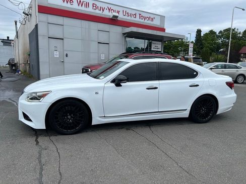Used 2015 Lexus LS 460 AWD image 7