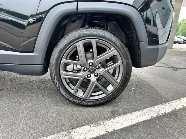 New 2025 Jeep Compass Limited w/ Sun & Sound Group AWD/4WD image 30