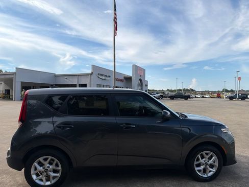 Used 2021 Kia Soul S FWD image 6