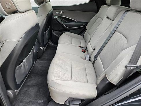 Used 2017 Hyundai Santa Fe Sport image 17