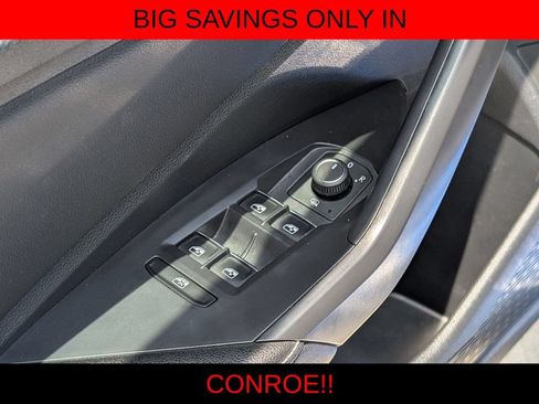 Used 2024 Volkswagen Jetta SE FWD image 11
