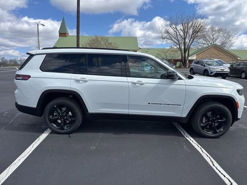New 2026 Jeep Grand Cherokee L Limited AWD/4WD image 8