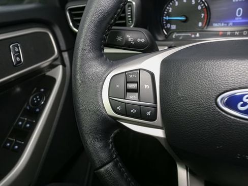 Used 2023 Ford Explorer XLT w/ Equipment Group 202A AWD/4WD image 30