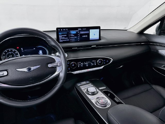 Used 2022 Genesis GV70 2.5T AWD/4WD image 24