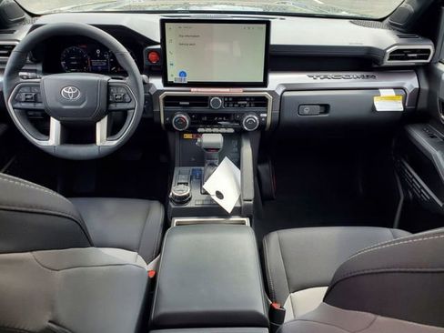 New 2026 Toyota Tacoma TRD Off-Road AWD/4WD image 13