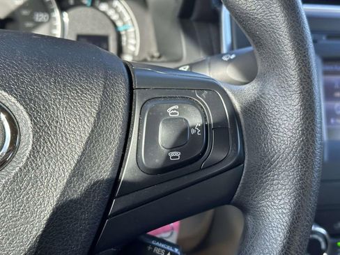 Used 2015 Toyota Camry LE image 23