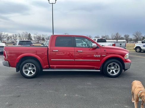 Used 2018 RAM 1500 Laramie w/ Convenience Group AWD/4WD image 6