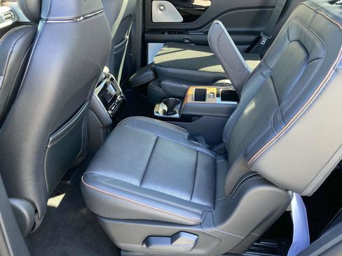 New 2025 Lincoln Aviator Black Label image 18