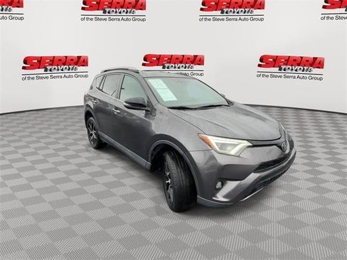 Certified 2017 Toyota RAV4 SE image 3