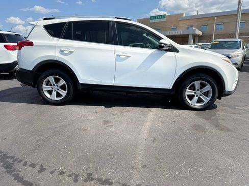 Used 2014 Toyota RAV4 XLE FWD image 2