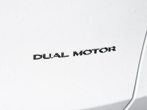 Used 2022 Tesla Model Y Long Range image 84